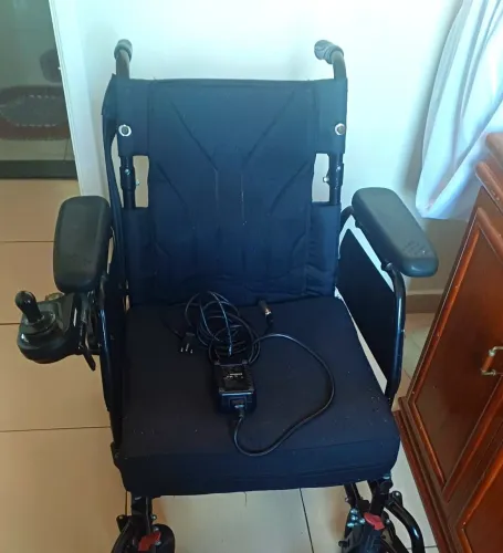 Cadeira de rodas motorizada