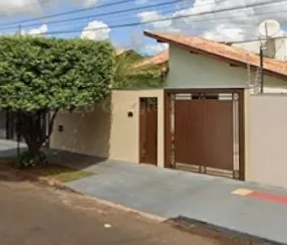 Ótima Casa com garagem coberta próximo a UFMS - próprio proprietário