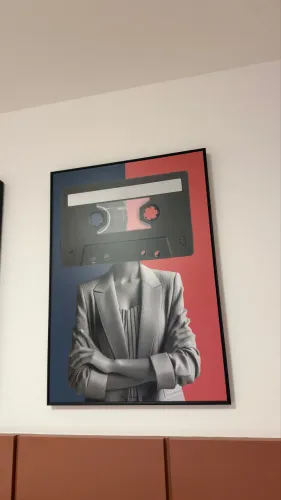 Quadro Mulher K7 - Belíssima Peça para Quarto ou Sala