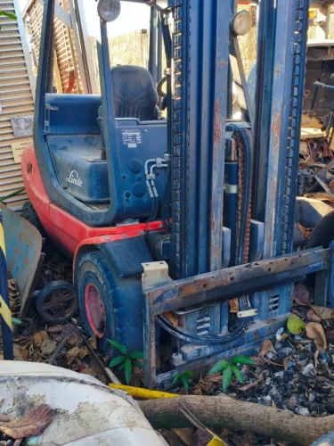 Empilhadeira para 3000Kg