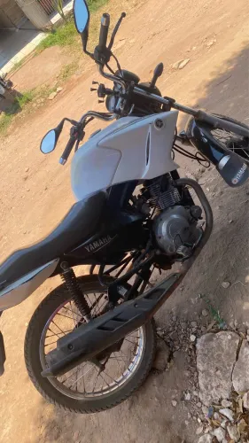 Vendo essa moto