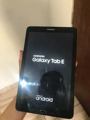 Tablet Samsung Galaxy Tab E 9.6 - SM-T560 8GB