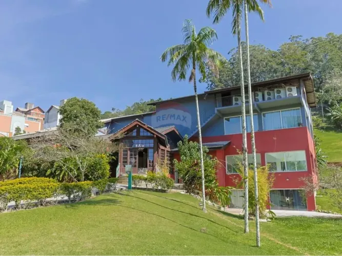 Sala Comercial para Locação 184 m² na Carvoeira, Florianópolis