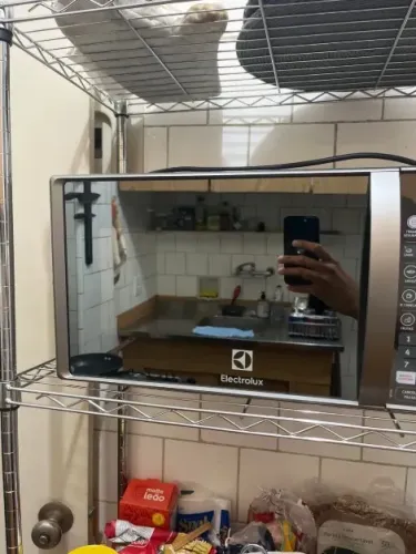 Micro-ondas espelhado Electrolux 20L com Tira Odor MT30S