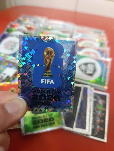 Lote 980 figurinhas da copa 2026