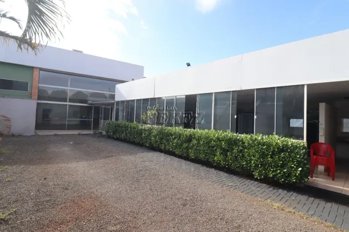 Salão comercial para alugar em Ibiporã - Vila Romana