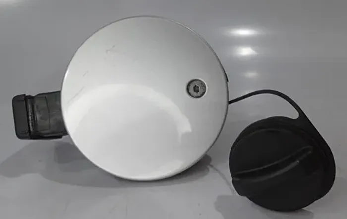 Portinhola Tampa Tanque Focus 2000 - 2004 Sedan