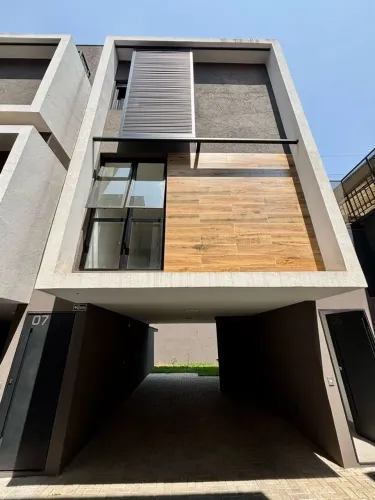 Modernidade e Liberdade: Casa de Condomínio com Rooftop no Brooklin Novo