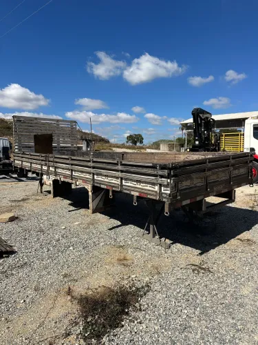 Carroceria de Madeira p/ Accelo, Volks Cargo e Iveco 3/4 6,20m