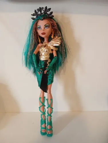 Boneca Nefera do Nilo Monsters high