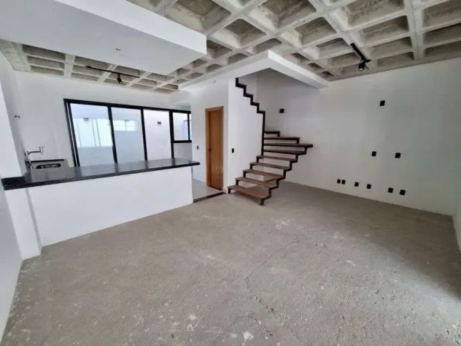 Casa Sobrado 3 Quartos com 1 Suíte no Jardim das Indústrias