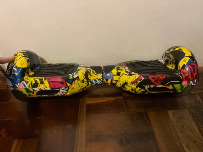 Hoverboard 6,5 estampa grafite colorida com bolsa e controle