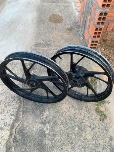 Vendo rodas pé de galinha da 160