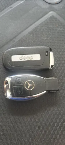 Vendo chaves de jeep e Mercedes 