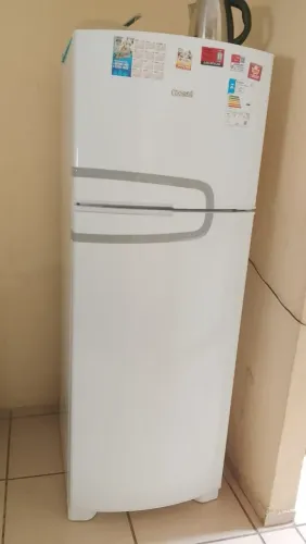 GELADEIRA SEMI NOVA 