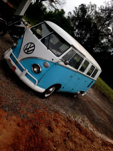 Volkswagen Kombi Standard/ Luxo/ Serie Prata 1974