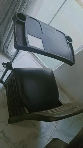 VENDO CADEIRA DE MANICURE E LAVATÓRIO