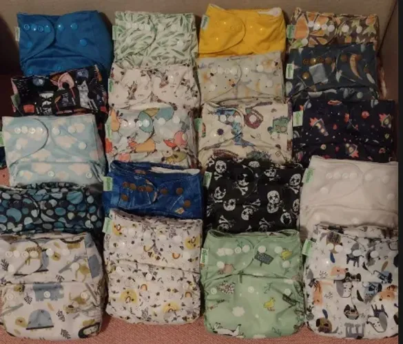 Kit com 20 fraldas de pano da Dipano seminovas