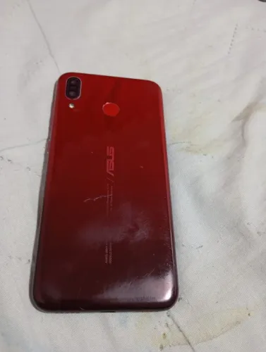 Asus Zenfone Live L1 ZA550 KL para aproveitar as peças. 