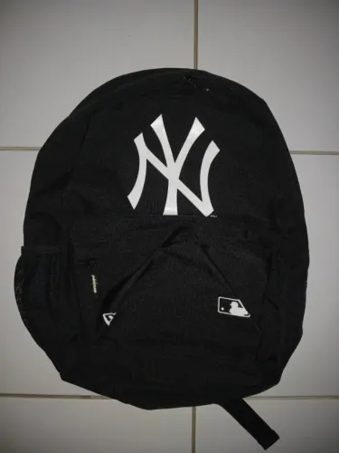 Mochila Media Mlb New York Yankees Preta New Era 47280 Preto