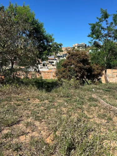 Vendo Lote 400m° Acesso no Asfalto água luz esgoto