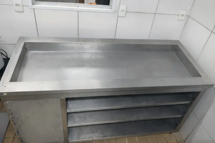 Balcão refrigerado inox para sushi - Elvi