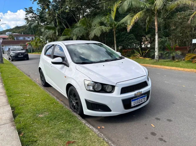 Chevrolet Sonic HB LT 1.6 16V Flexpower 5P Mec. 2013