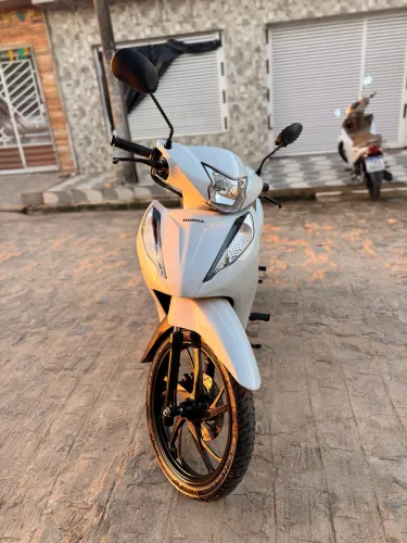 Honda biz 125 ex 2025 / branco perolizado 