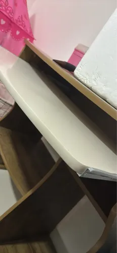 Escrivaninha/mesinha de computador