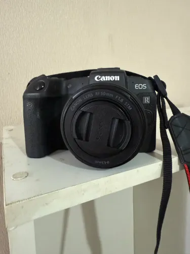 Canon RP com lente 50mm