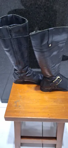 Bota de couro cano alto Kaz