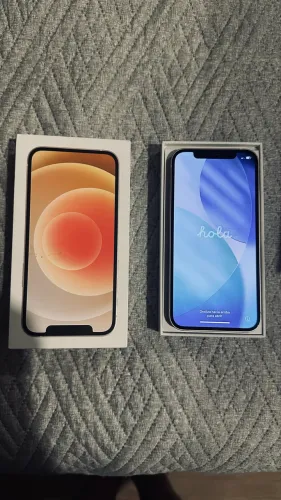 iPhone 12 64 GB