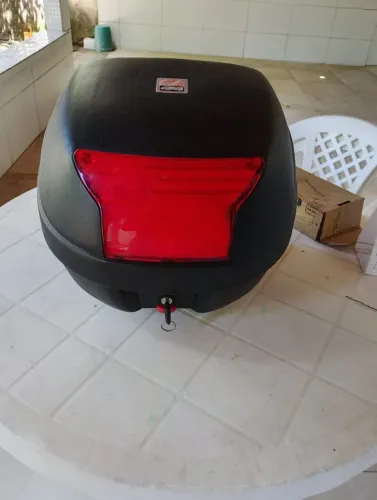 Baú givi 29 litros