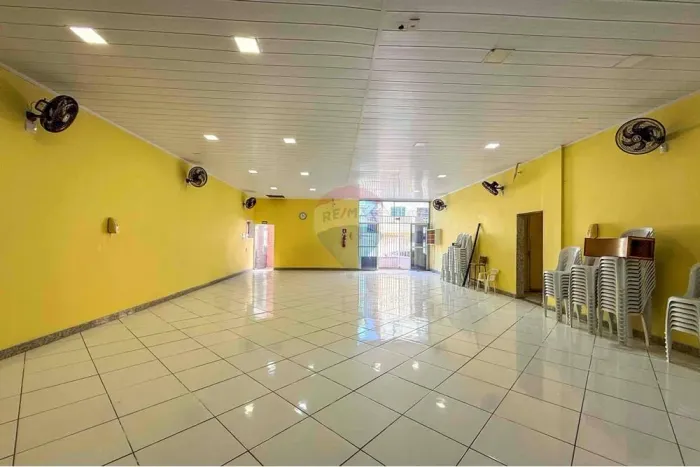 Prédio Comercial com 475m² em Santos Dumont, Vila Velha Perfeito para Diversos Segmentos