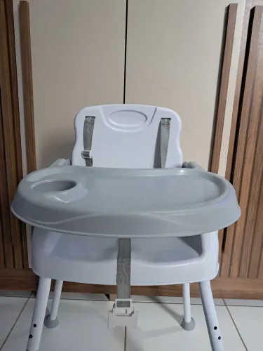 Cadeirinha de alimentação 