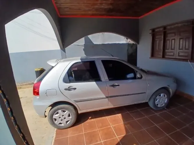 Fiat Palio Attractive 1.0 EVO Fire Flex 8V 5P 2013