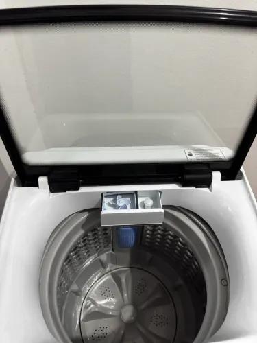 Máquina de Lavar TCL 8kg Automática - Carga Superior (Excelente Estado!)