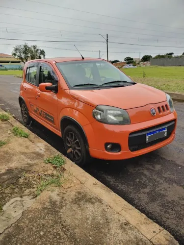 Fiat Uno Sporting 1.4 EVO Fire Flex 8V 4P 2012