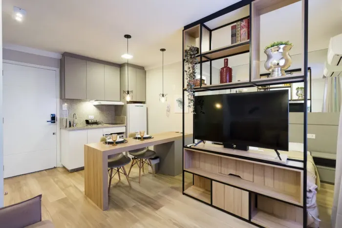 Imóvel para aluguel possui 28 metros quadrados com 1 quarto em Bigorrilho - Curitiba - Par