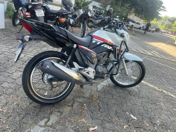 Titan 160