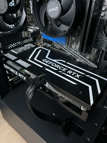 Placa de vídeo RTX4060 Galax 8GB
