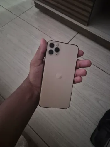 iPhone 11 Pro Max Gold (Impecável)