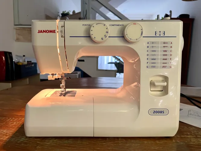 Máquina de costura Janome 2008S