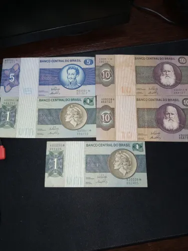 CÉDULAS ANTIGAS.2 DE 10 CRUZEIROS, 1 DE CINCO CRUZEIROS E DUAS DE UM CRUZEIROS ASTERISCO