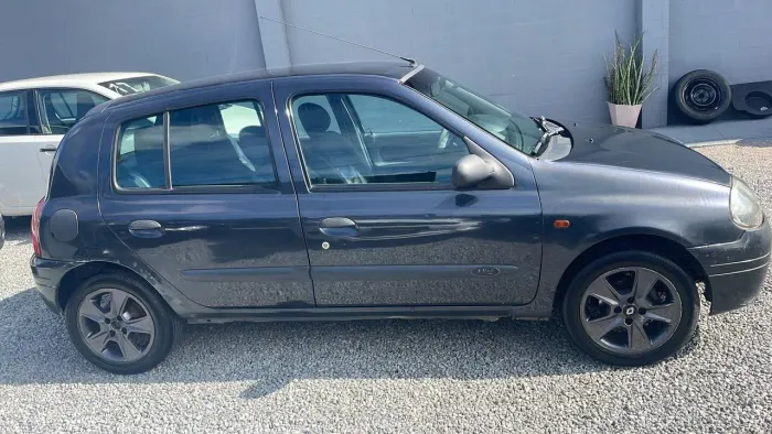 Renault Clio Rn/alize/expr./1.0 Hi-power 16V 5P 2003