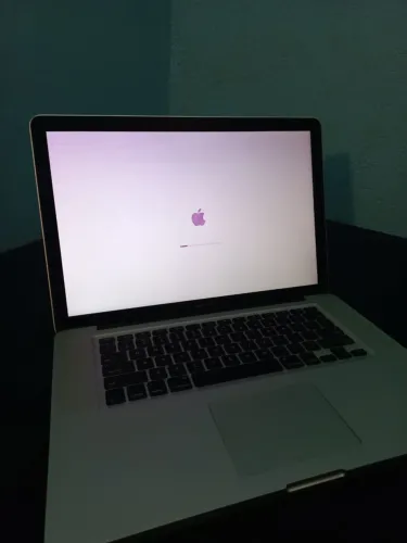 MacBook Unibody (2011) - Para Retirada de Peças ou Recondicionamento