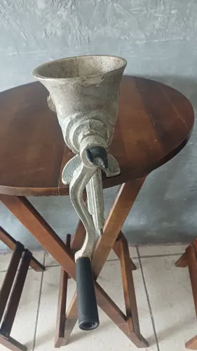 Moedor de carne manual otini