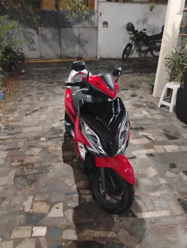 Honda elite 125cc Automática 23/24 8.000km