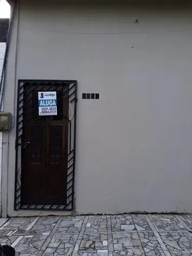 IMOVEL COM QUARTO, SALA, COZINHA, BANHEIRO E AREA DE SERVICO, EM UMA EXCELENTE LOCALIZAÇÃO