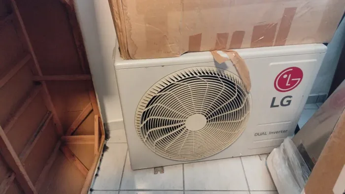 Condensadora de ar condicionado LG 22btus